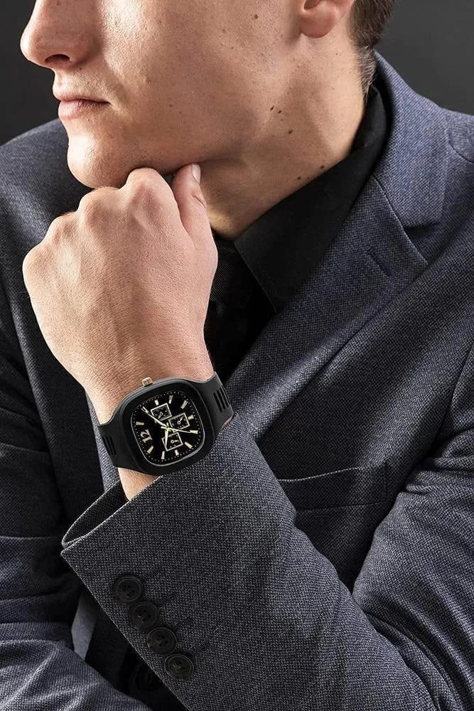 Man's Black Analogue Watch Lightweight Casual