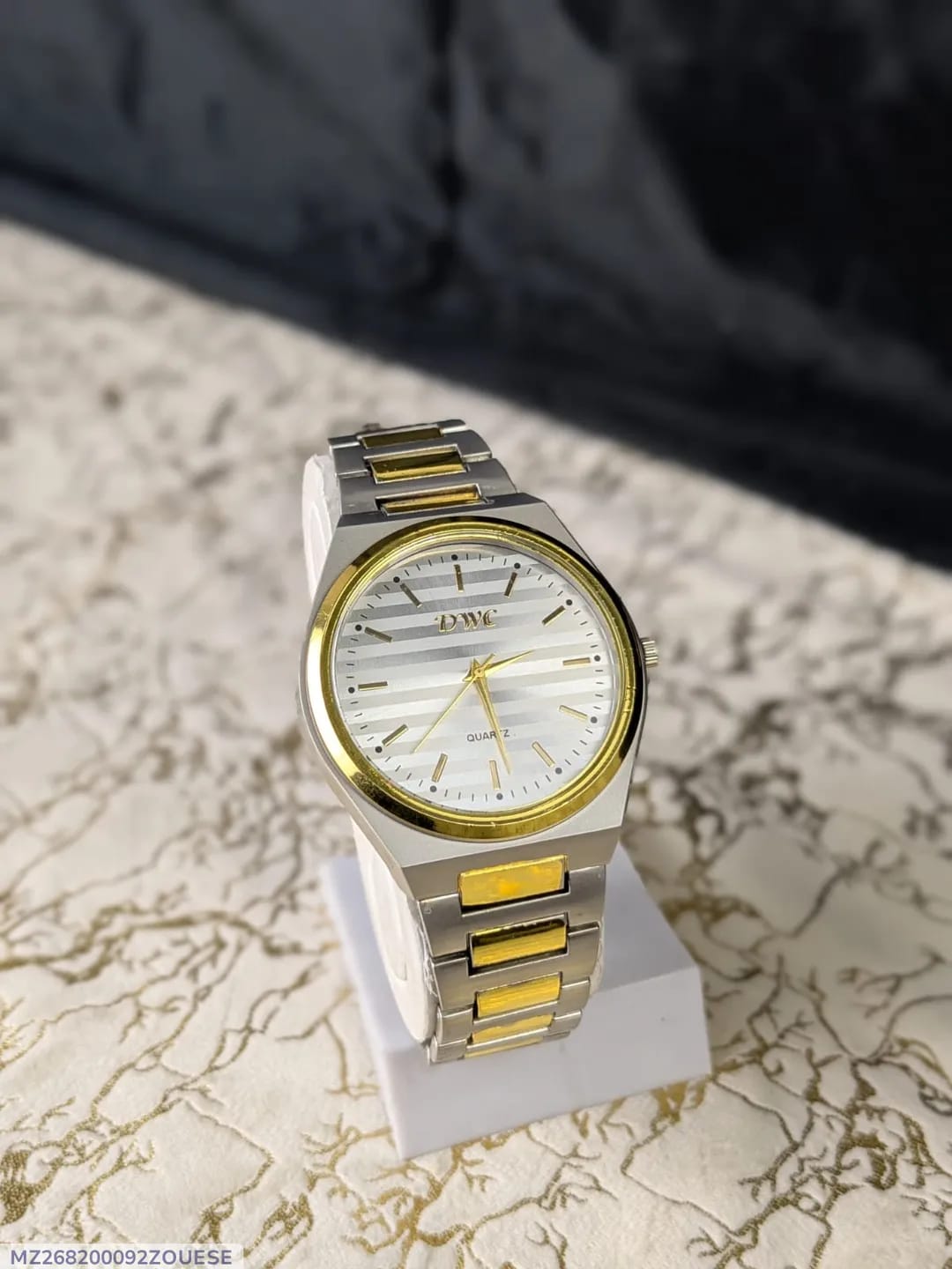 Men's Comfort Fit Strap Watch
